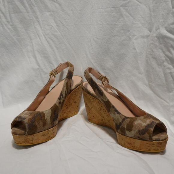 STUART WEITZMAN Camo Peep-Toe Slingback Cork Wedge Platform Sandals, size 9.5 - Picture 7 of 8